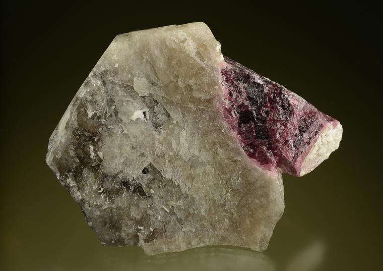 ELBAITE on QUARTZ var. Smoky